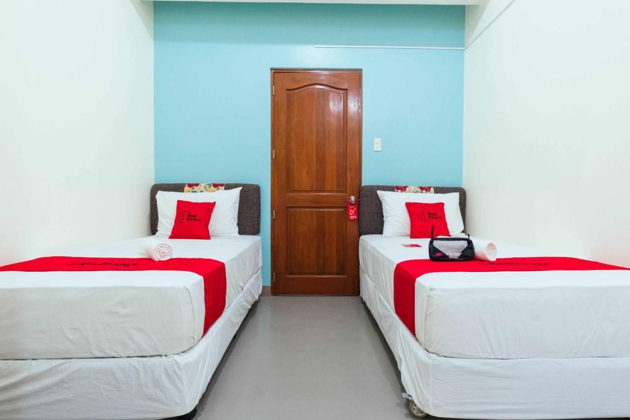 Reddoorz Plus @ It Park 세부 외부 사진
