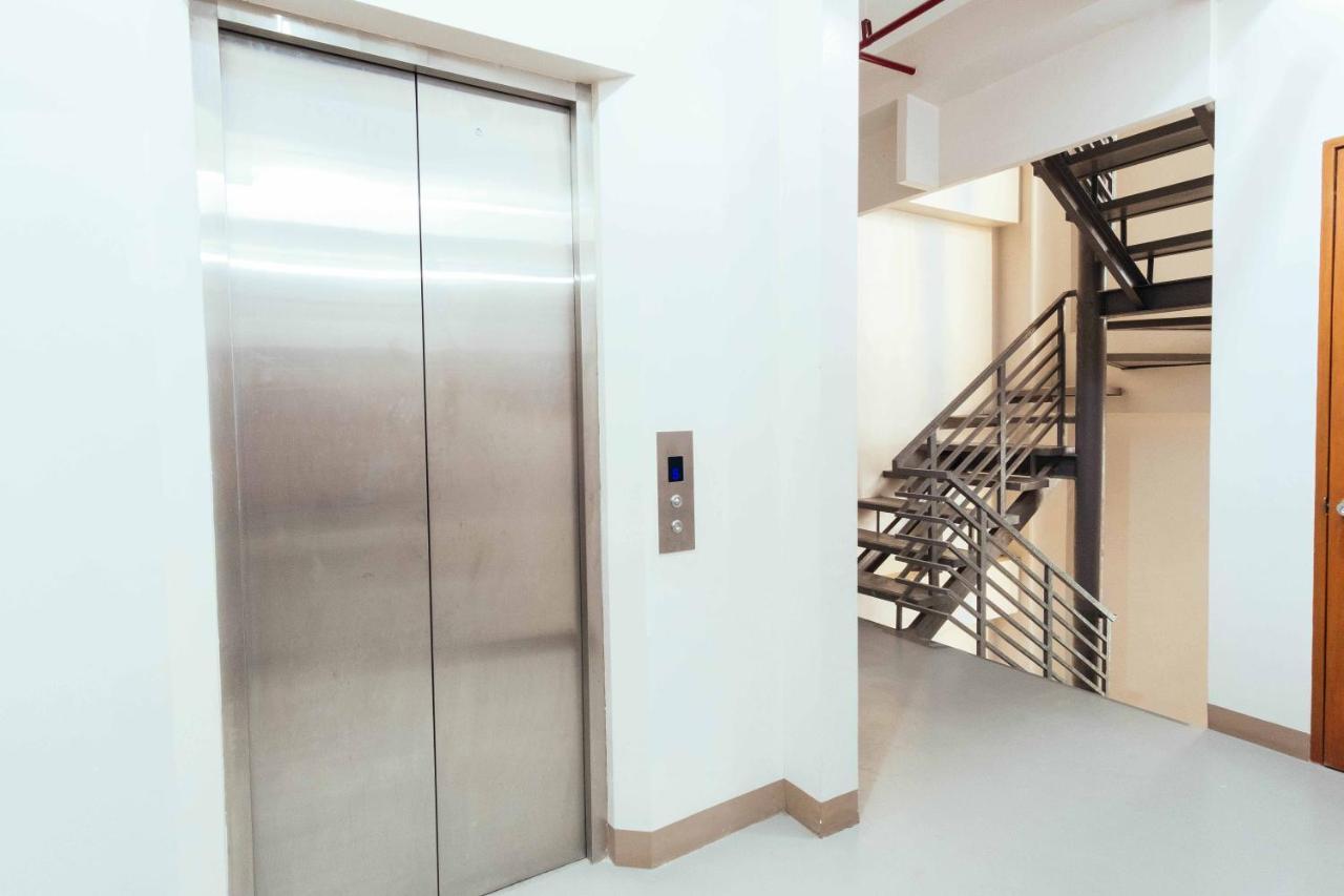 Reddoorz Plus @ It Park 세부 외부 사진